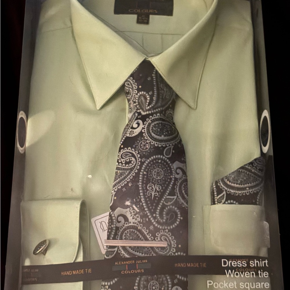 Alexander Julian Light Green Dress Shirt with Paisley Tie